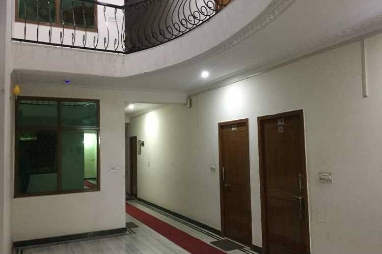 Giriraj Kripa Atithi Bhawan, Vrindavan 3