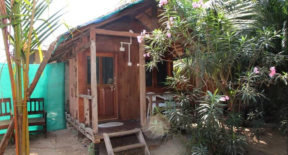 Sea Bird Beach Cafe & Cottages, Goa 1