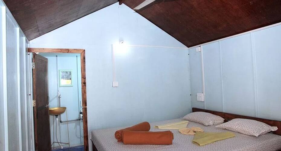 Sea Bird Beach Cafe & Cottages, Goa 5