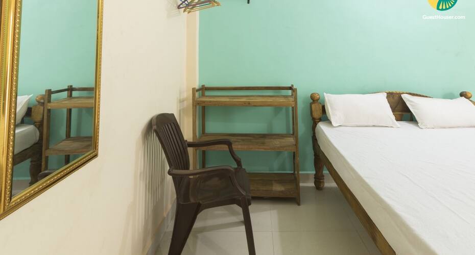 Pleasant 1-bedroom guest house, Goa 5
