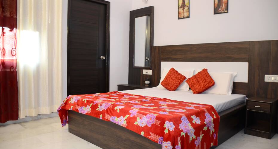 Aagaman Homestay, Agra 2