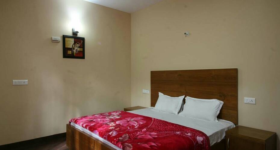 Red Inn Manali, Manali 4