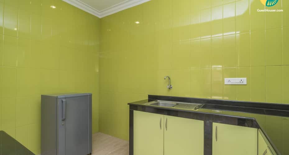 A pet-friendly stay for friends, 1.6 km from Calangute Beach, Goa 5