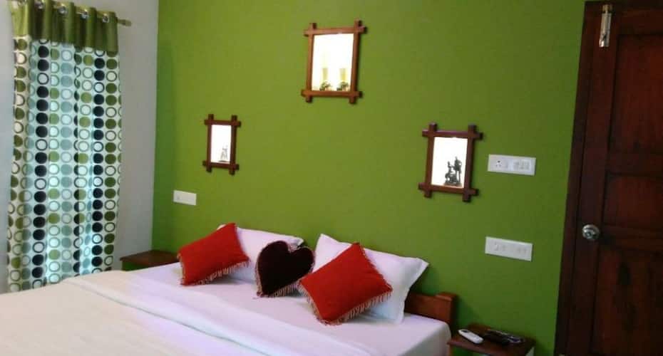 Meenakshi River Villa, Kumarakom 4