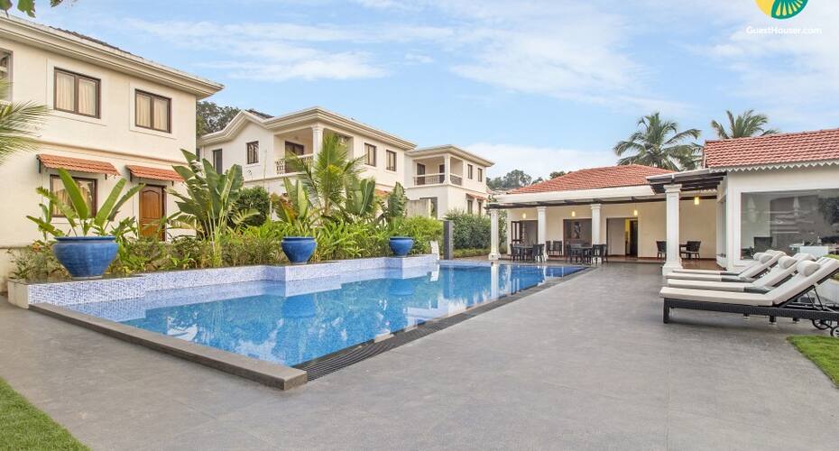 Contemporary 3-BR pool villa, 700 m from Coco beach, Goa 4