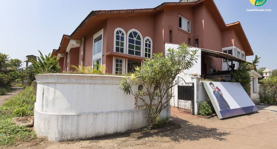 2-bedroom villa with a pool, 2.9 km from Anjuna Flea Market, Goa 1