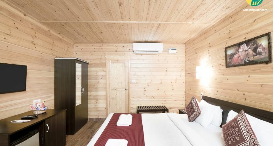 Beach-facing room for three, ideal for a lavish holiday, Goa 5