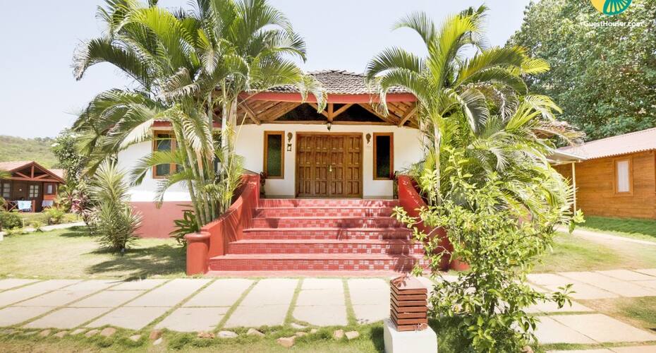 Beach-facing room for three, ideal for a lavish holiday, Goa 1