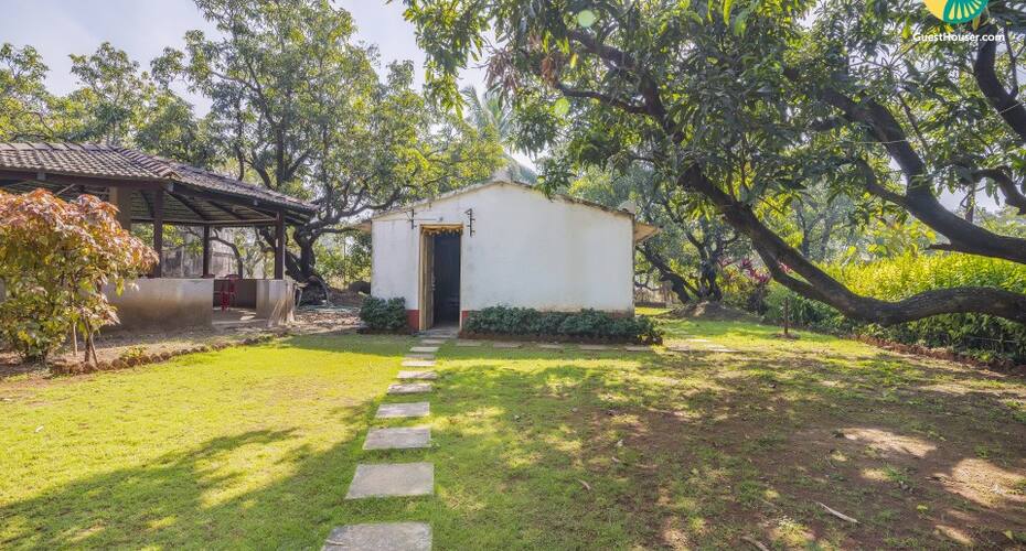 Commodious cottage room for 5, close to Awas Beach, Alibaug 1