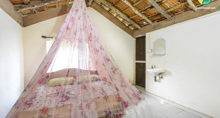 10-bedroom cottage in Vagator, 1 km from beach, Goa 5