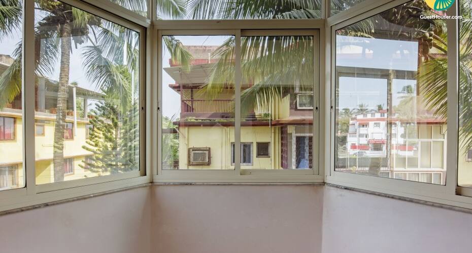 Serene room with a balcony, Goa 1