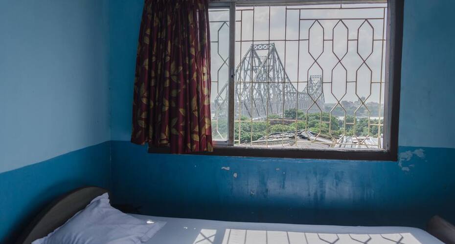 Madhu Milan Guest, Kolkata 1