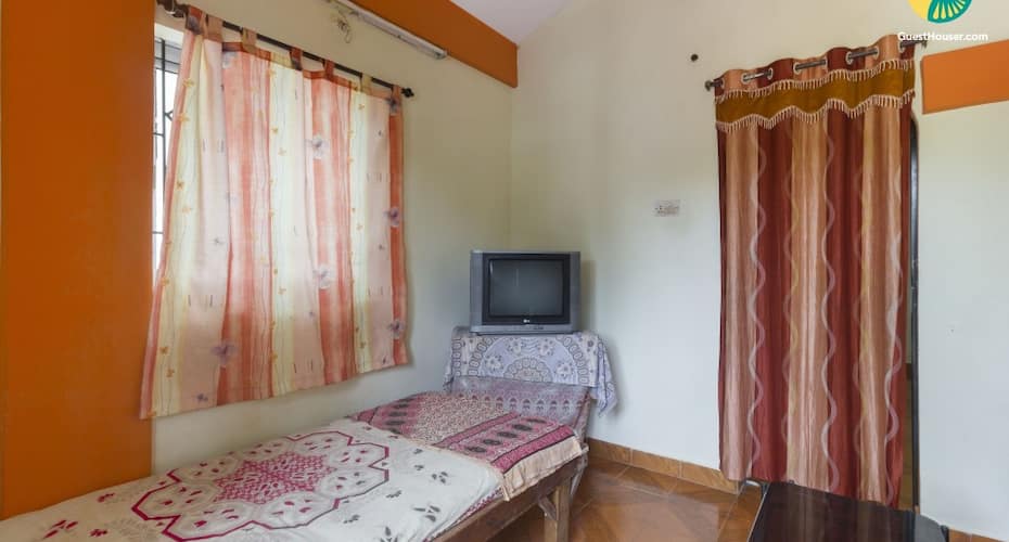Capacious apartment for a small family, walking distance from Baga beach, Goa 5
