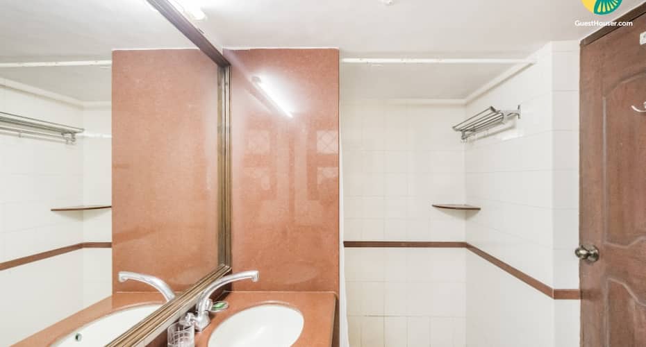 Elegant 1-bedroom apartment, close to Calangute beach, Goa 5