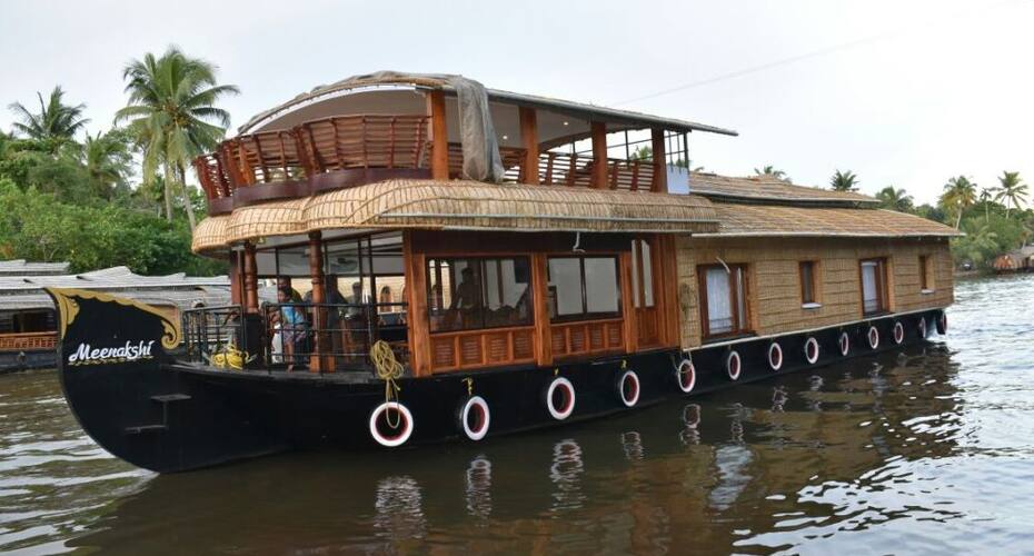 Meenakshi Houseboat, Kumarakom 1