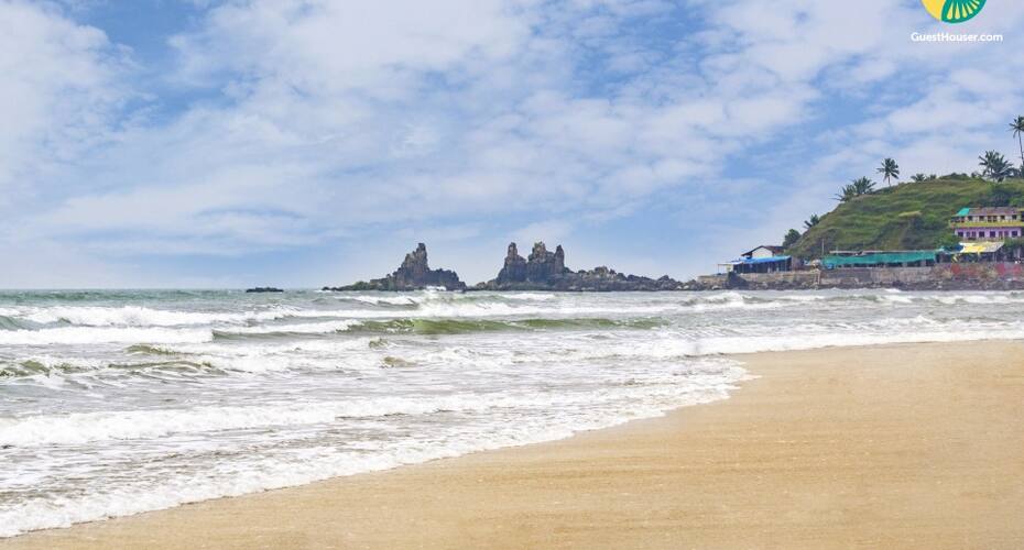 A romantic wooden cottage, 2.1 km from Arambol Beach, Goa 5