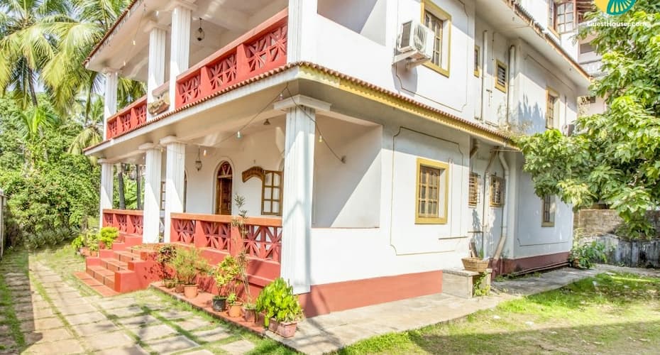 Opulent stay for a couple, nestled amidst lush greenery, Goa 1