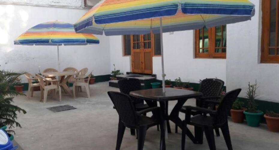 Hotel Monson, Srinagar 3