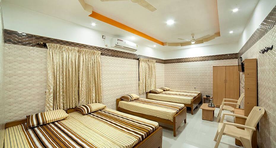 Hotel Selvam Imperial, Palani 4