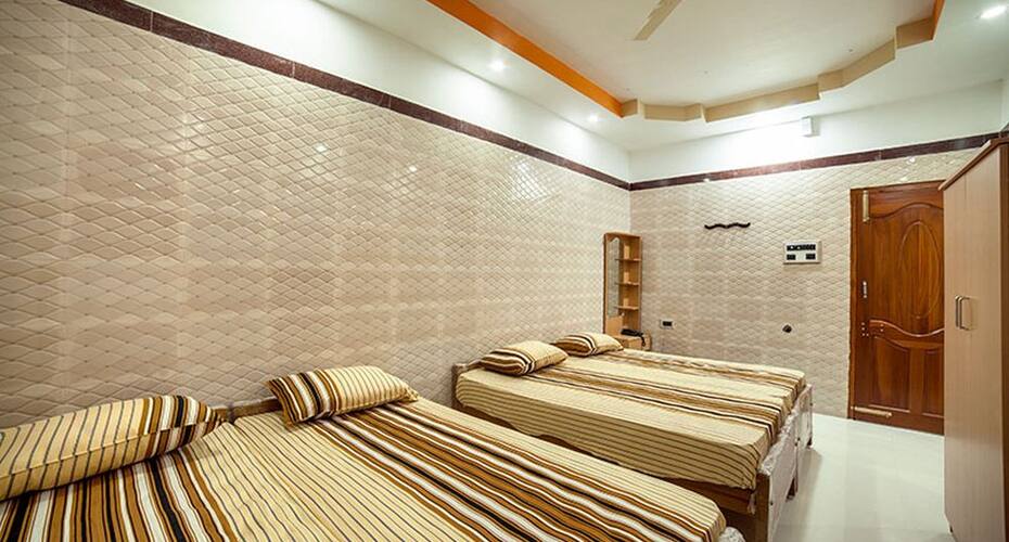Hotel Selvam Imperial, Palani 5