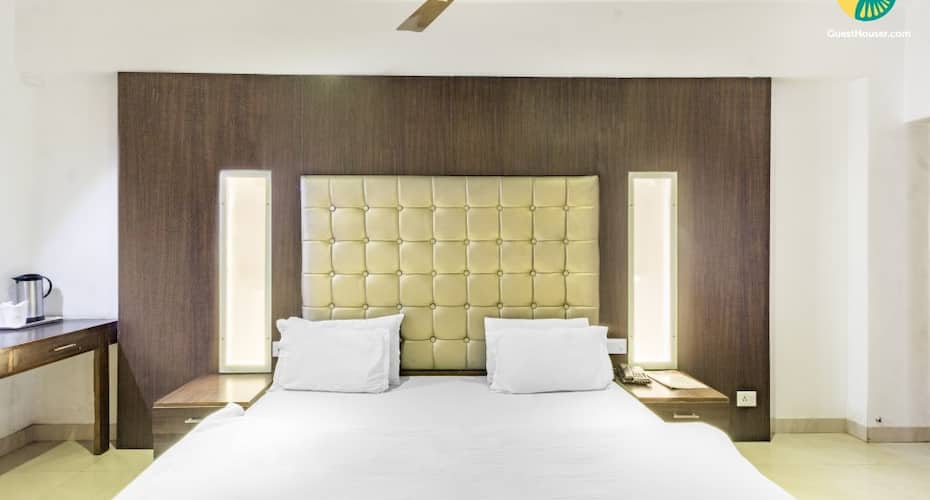 Hill-view boutique room for friends on a road trip, Dharamshala 5