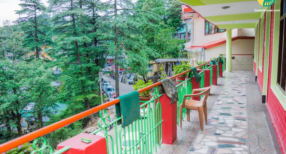 A place to stay for groups and friends, Dharamshala 4