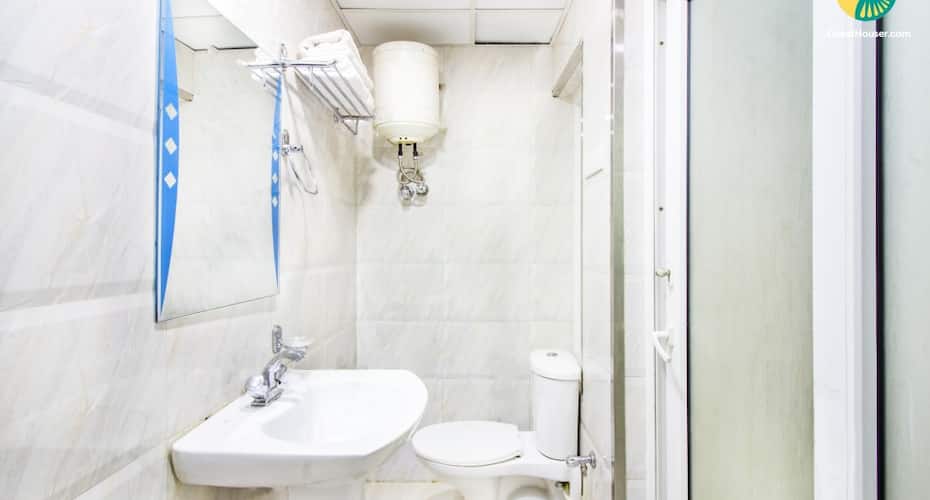 Gorgeous hideaway for a couple, 800 m from Tsug La Khang, Dharamshala 5