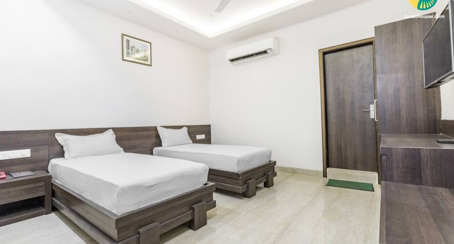 Well-furnished stopover for 3, near Hawa Mahal, Jaipur 5