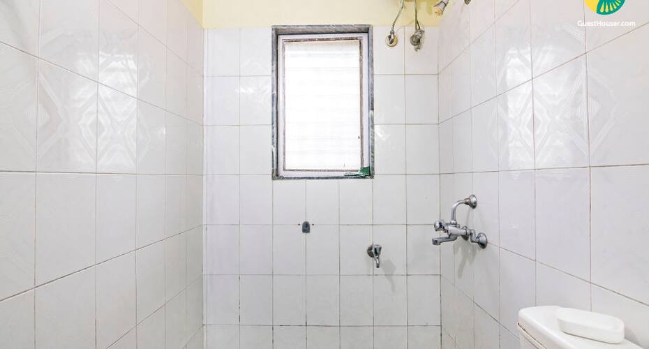 4-bedroom well-furnished abode for a large group, Lonavala 5