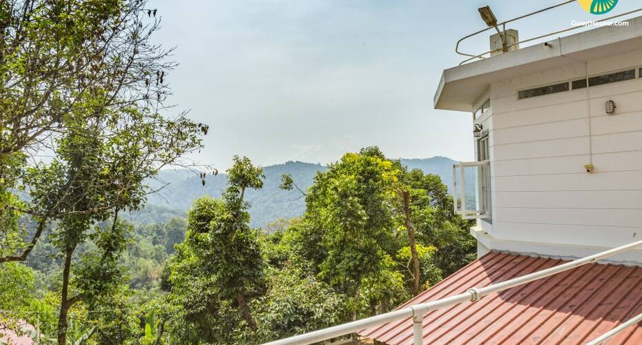 Well-furnished homestay with a picturesque view, Madikeri 5