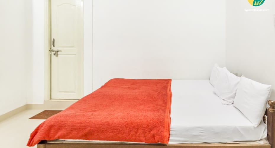 Restful retreat for a couple, 1 km from Madikeri Fort, Madikeri 5