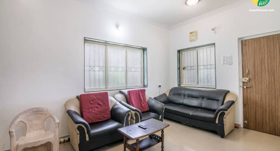 Homely bungalow for three, near the wax museum, Lonavala 3