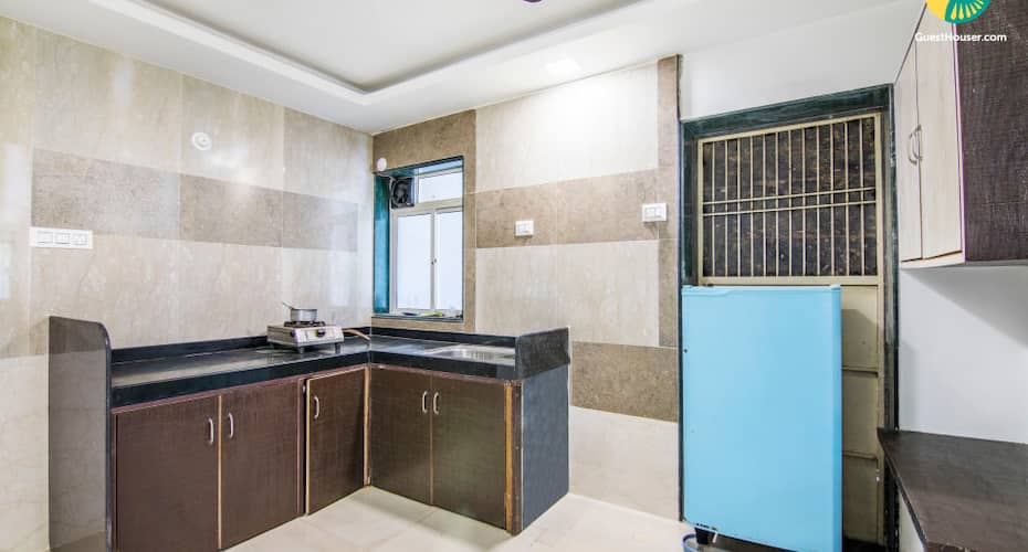 Homely bungalow for three, near the wax museum, Lonavala 4