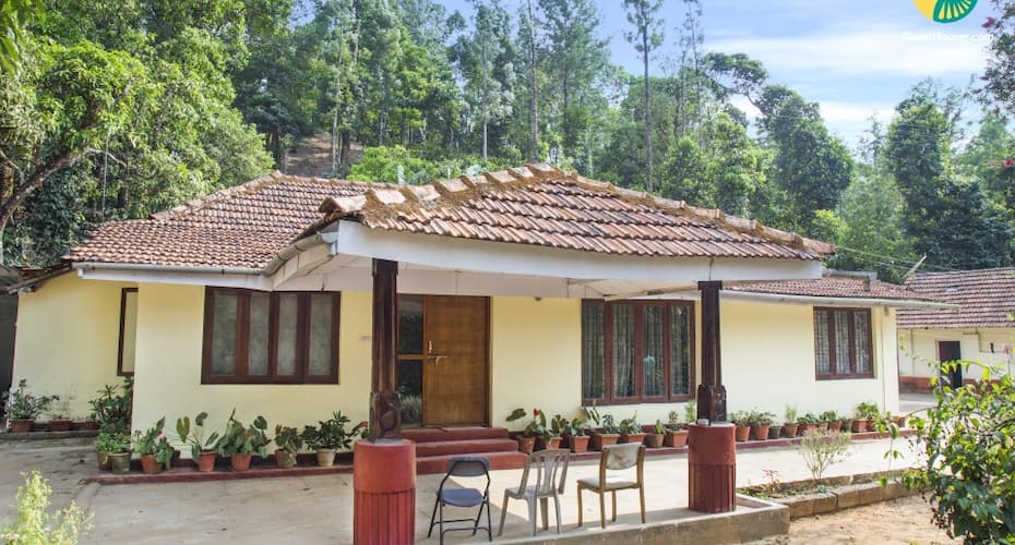 Comfy 2-br Homestay For Nature Lovers, 2.7 Km From Madikeri Fort, Madikeri 1