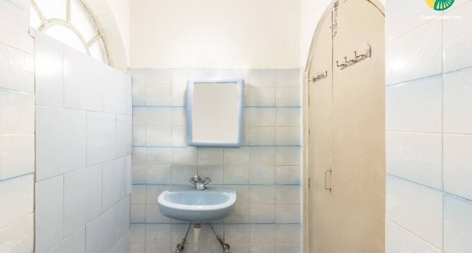 Capacious stay for 3, ideal for a serene vacation, Dharamshala 5
