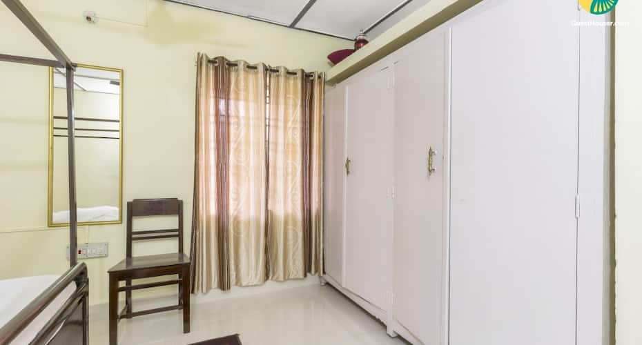 Pet-friendly cheerful homestay for three, 1.7 km from Madikeri Fort, Madikeri 3
