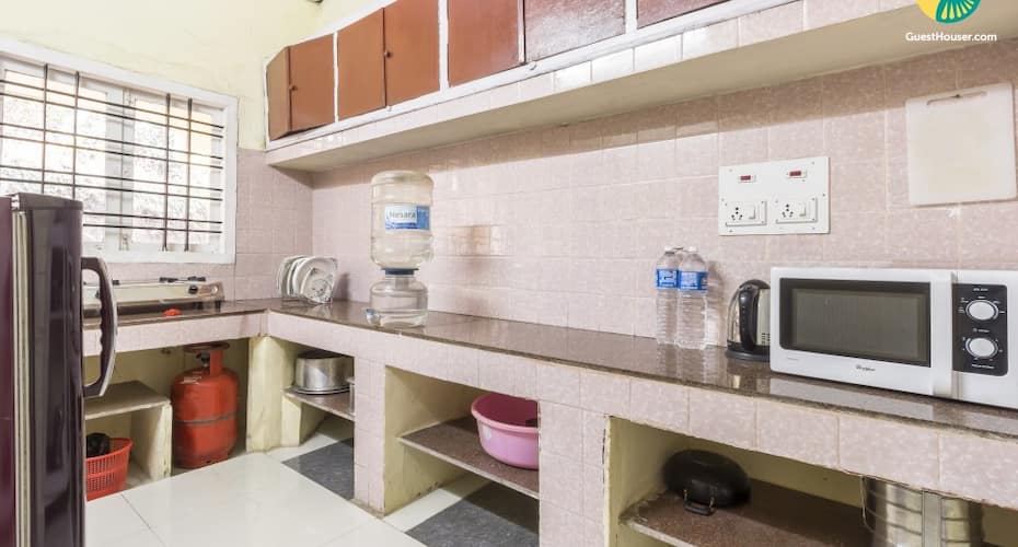 Pet-friendly cheerful homestay for three, 1.7 km from Madikeri Fort, Madikeri 5
