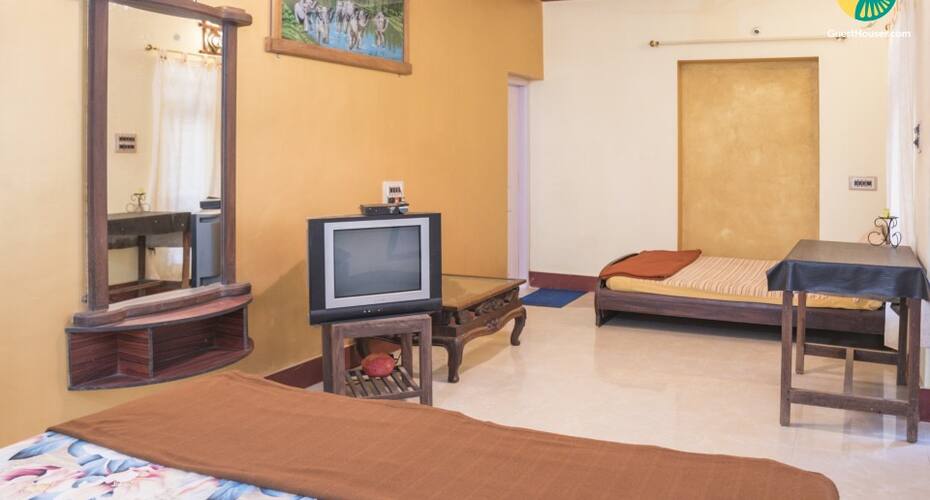 Charming stay for those on a relaxing weekend getaway, Madikeri 5