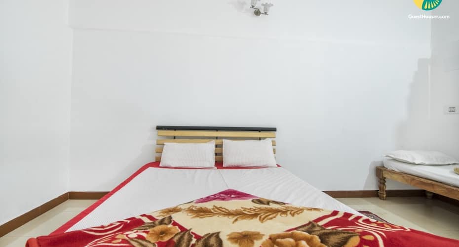 Room for two in a colonial homestay, ideal for couples, Chikmaglur 5
