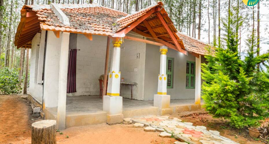 Private room with the comforts of a home, for backpackers, Chikmaglur 2