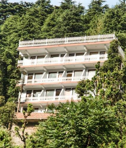 Idyllic abode for three, 300 m from Bhagsu Waterfall, Dharamshala 1