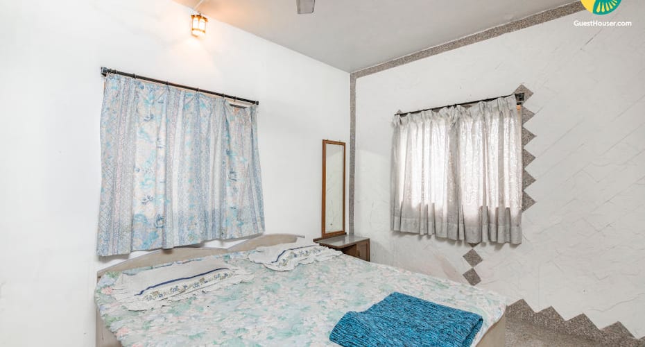 Cheerful 4-BR bungalow ideal for a group getaway, Lonavala 5