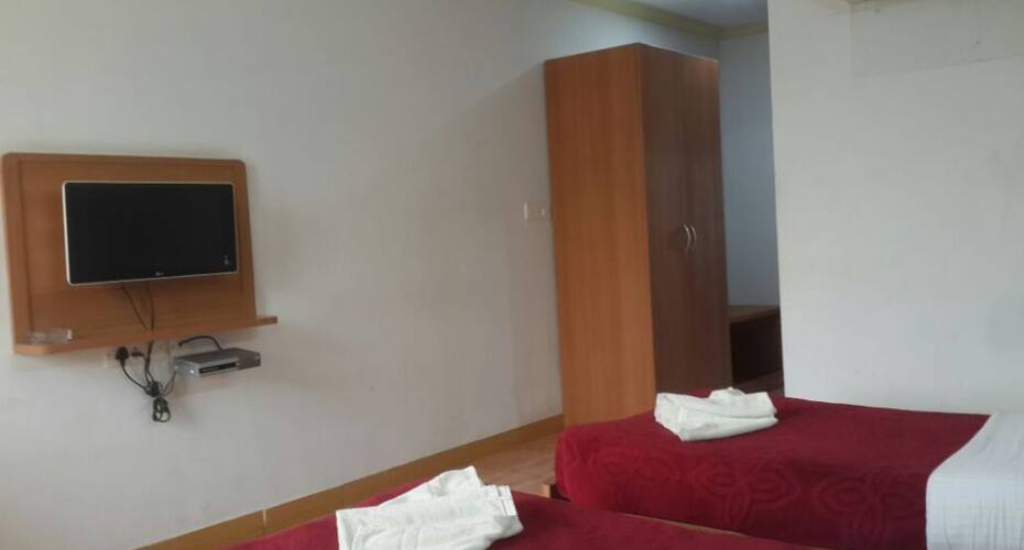I Roomz Jugalur Mahalingappa Comforts, Chitradurga 4