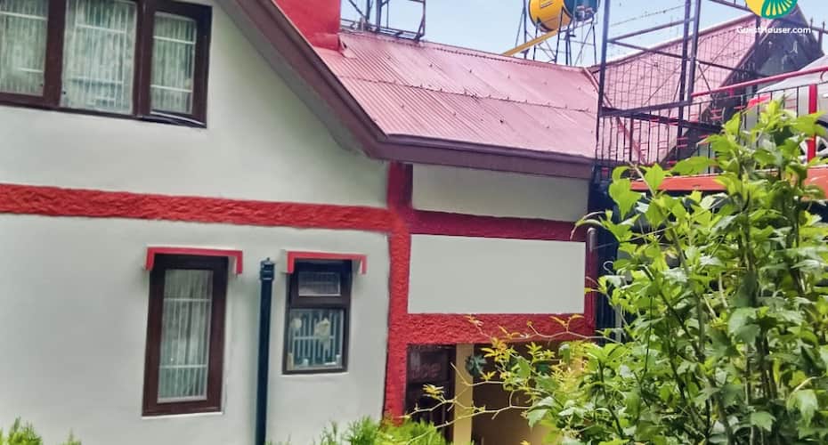 Well-appointed boutique room for 3, 1.1 km from Mall Road, Shimla 2