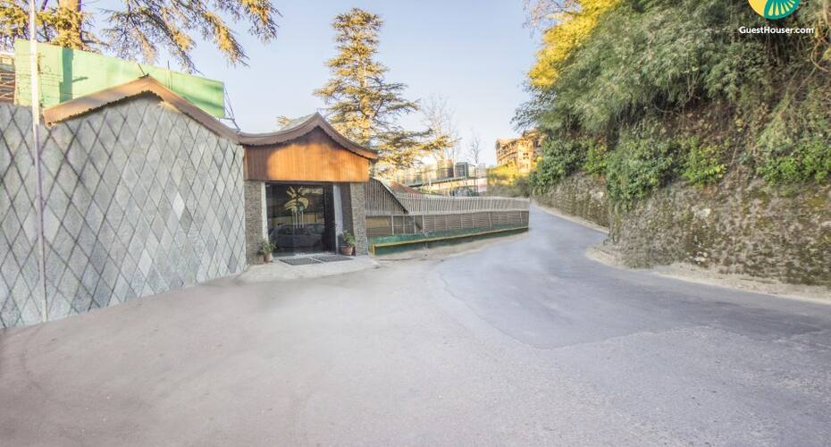 Tastefully done stay, 750 m from Mall Road, Shimla 5