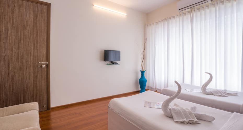 Arabic Suite ( 3 BHK ) in Borivali east, Mumbai 3