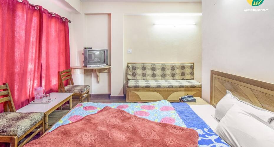 Tastefully done abode, close to Mall Road, Shimla 5