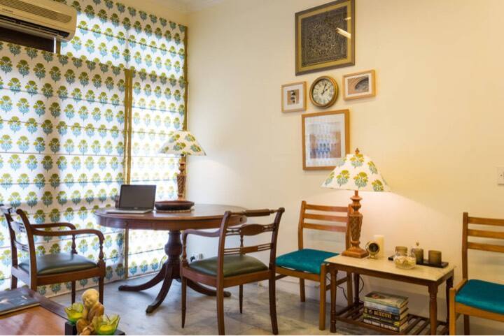 Route 21 @ Dev's Boutique Homestay, New Delhi 2