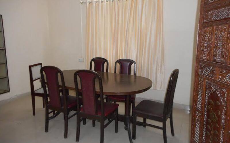Shades Hotel, Nagpur 3