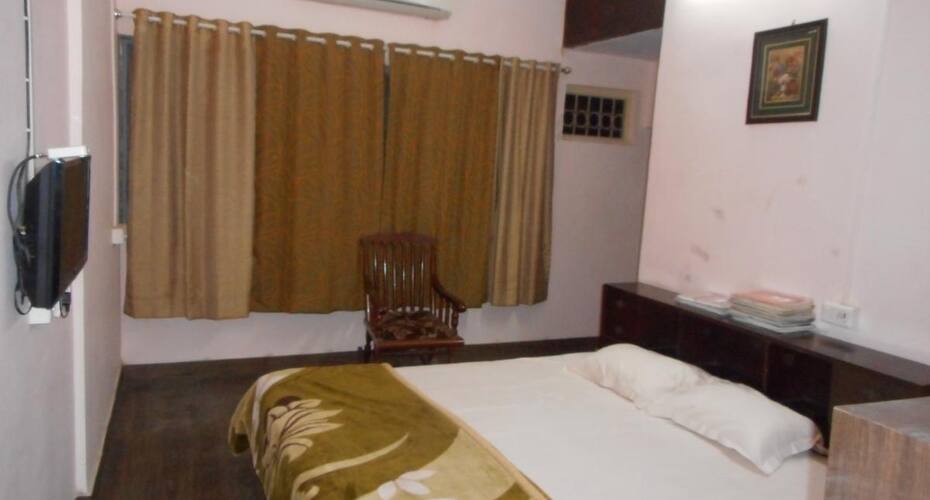 Shades Hotel, Nagpur 4